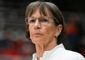 Head Coach Tara VanDerveer