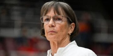 Head Coach Tara VanDerveer